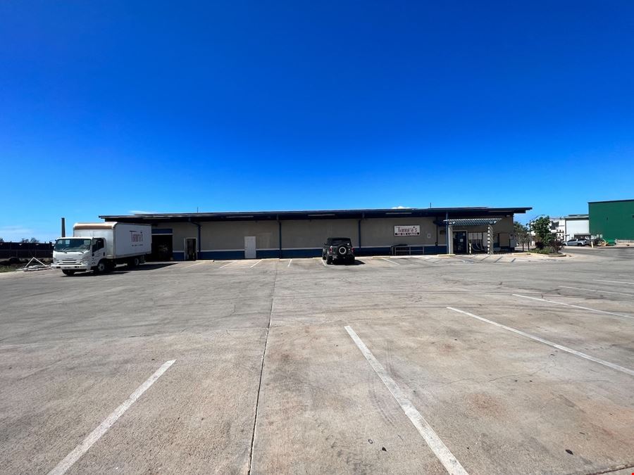 Retail w/ Warehouse & Vacant Land