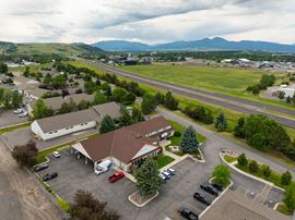 301 Evergreen Dr Unit C & D