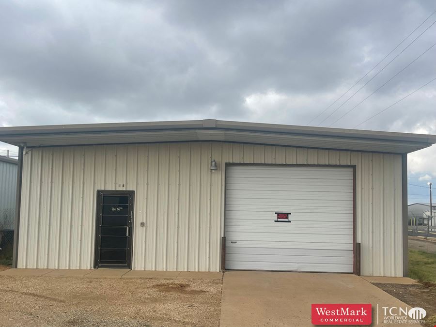 1,620 SF Office Warehouse with Stackyard