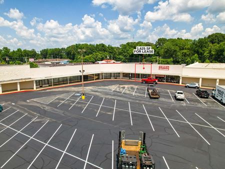 Retail space for Rent at 1325 South Highland Avenue in Jackson