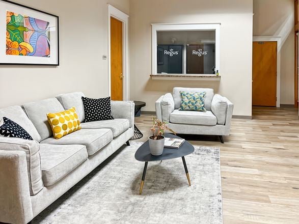 Regus - Gainesville - East University Avenue