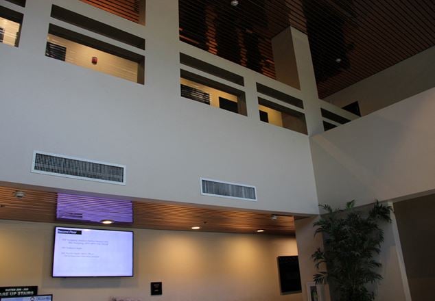 Single Oak Center