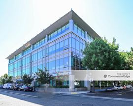 899 Evelyn Ave, W.