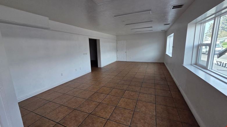 1320 S Holmes Ave