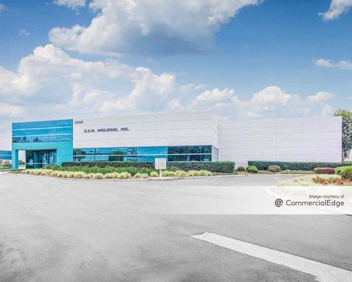 Corona Business Center