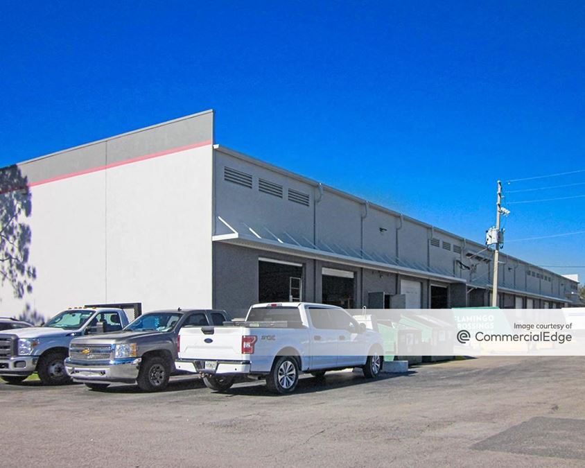 10511 & 10611 Satellite Blvd 10511 Satellite Blvd Industrial Building