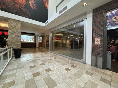 2000     Space Photo Gallery 4