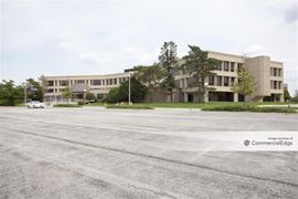 Kemper Lakes Business Center - One Corporate Drive