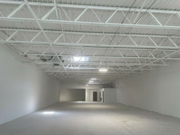 Woodward Commercial Center
