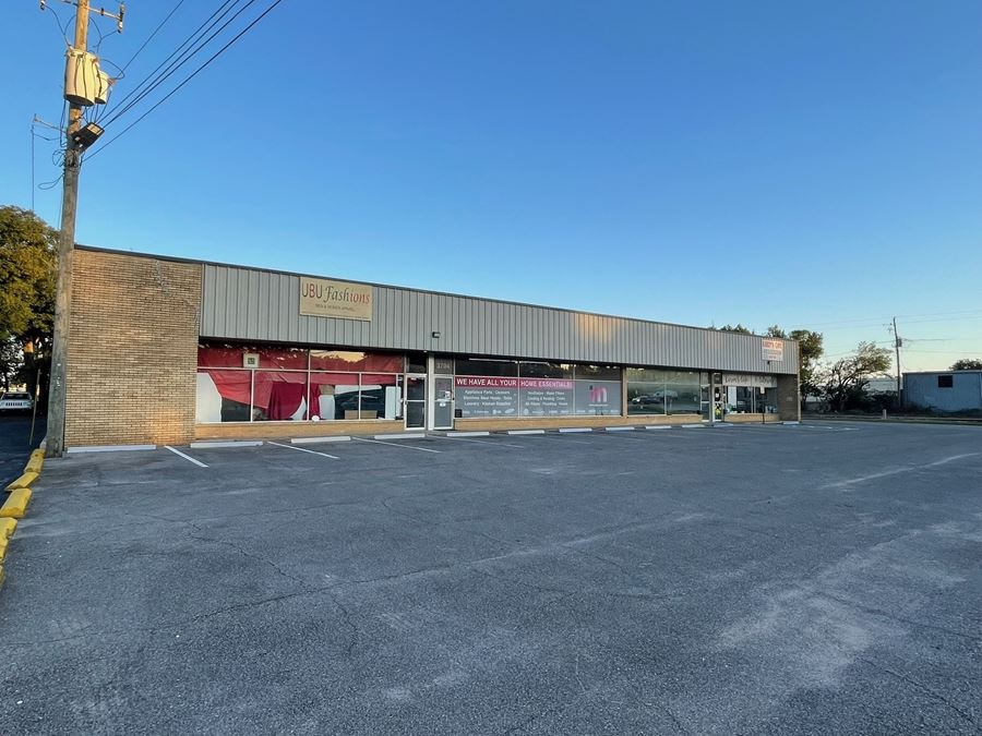 2180 SF Retail Showroom For Lease