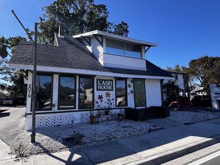 Office space for Rent at 2019 Manatee Ave W in Bradenton