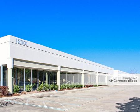 Photo of commercial space at 12001 Science Drive in Orlando