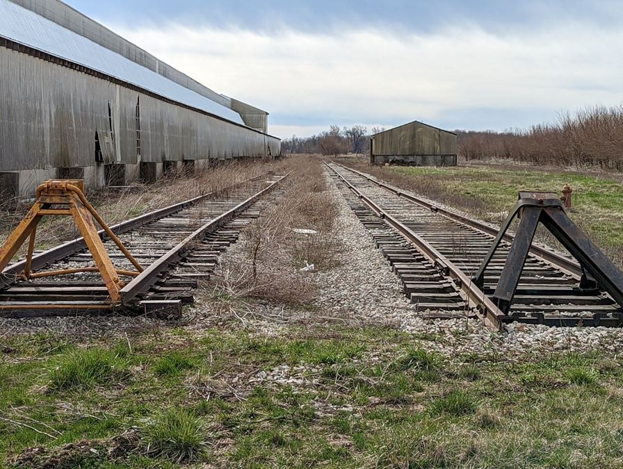 17+ ACRES WITH RAIL SPUR