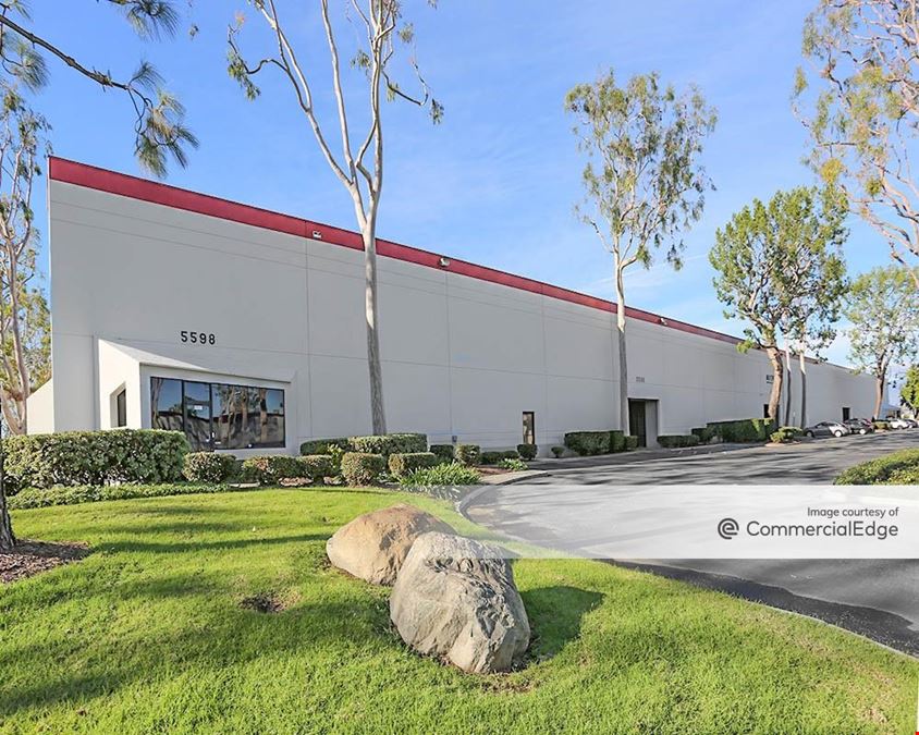 Cheli Distribution Center