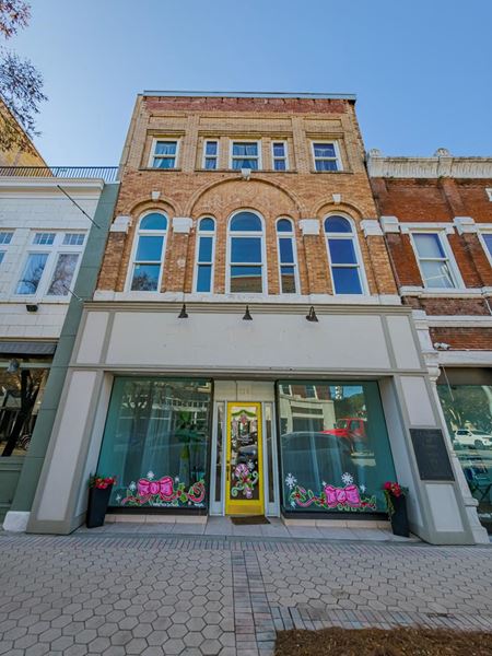 Other space for Sale at 134 N Patterson St in Valdosta