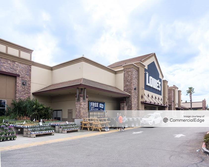 Marketplace on Grove - Lowe's