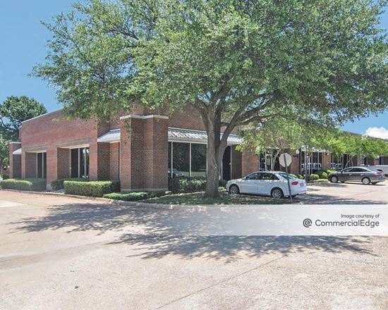 Richardson Drive Plaza