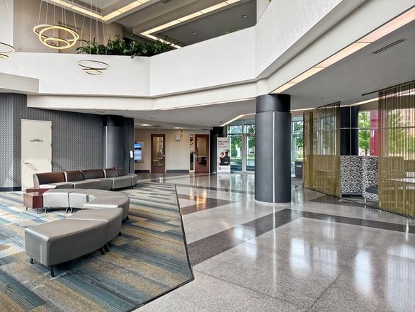 Regus - Brooklyn Center - N Summit Dr