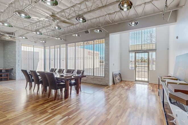 Fully Remodeled High Traffic Retail with Showroom & Vault