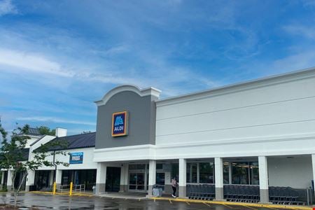 Retail space for Rent at 209 South Royal Oaks Boulevard in Franklin