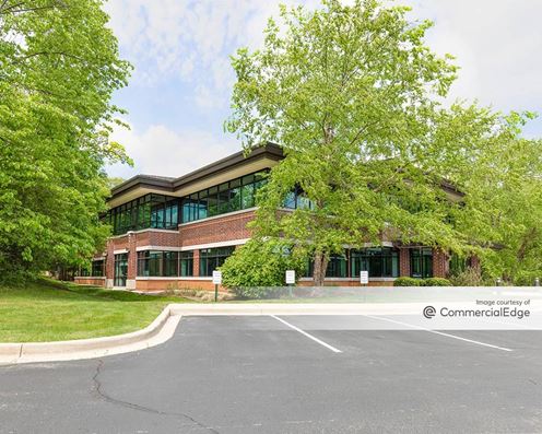 N21 W23340 Ridgeview Pkwy