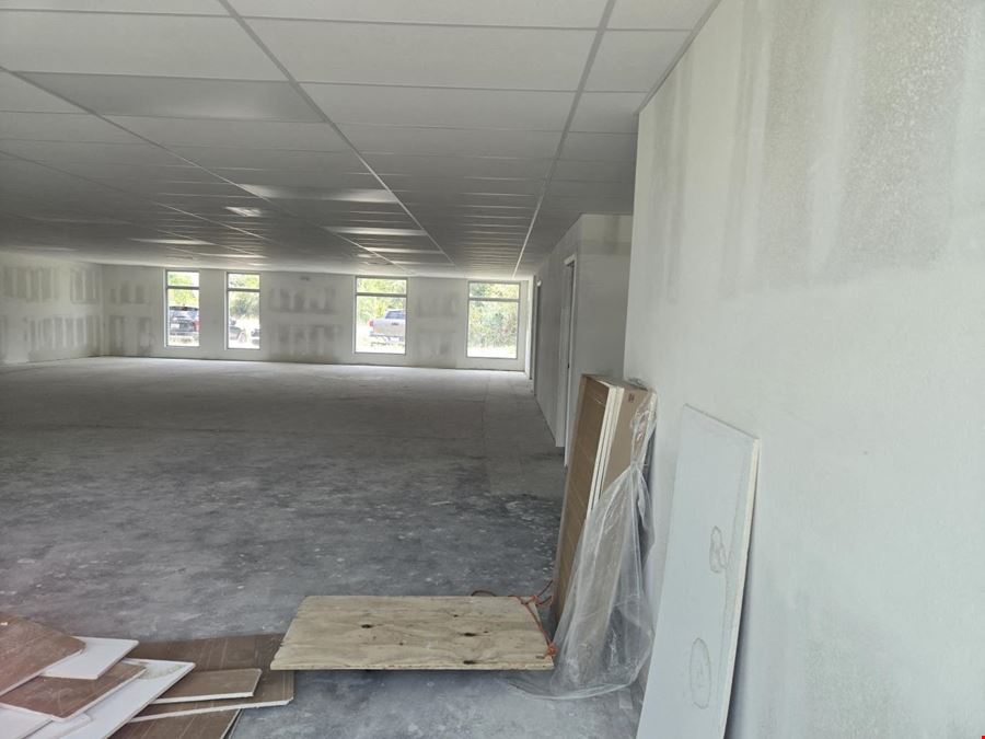 12497 S Tamiami Trl