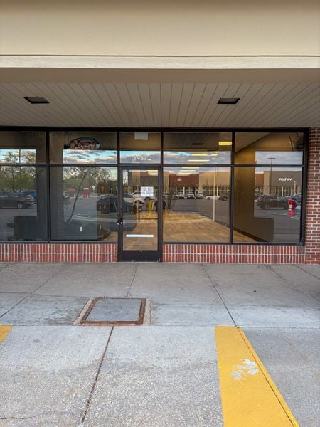 Retail space for Rent at 1413-1495 North Rochester Road in Rochester Hills