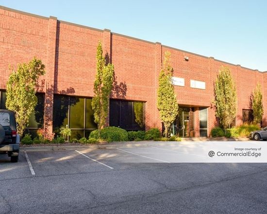 Satellite Ridge Business Park - 450 & 470 Satellite Blvd NE