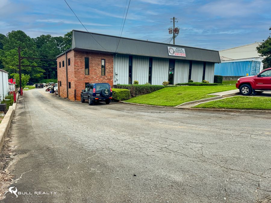 Industrial Warehouse / Office Space | ±8,100 SF