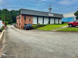 Industrial Warehouse / Office Space | ±8,100 SF