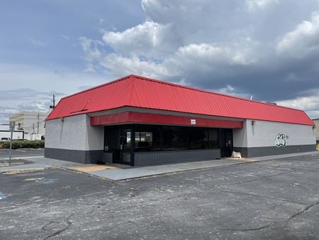 Retail space for Sale at 1570 W Fairfield Dr in Pensacola