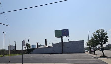 Industrial space for Rent at 1502 Monroe Street in Toledo