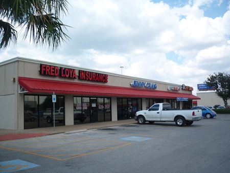 Commercial space for Rent at 613 S Expressway 83 in Harlingen