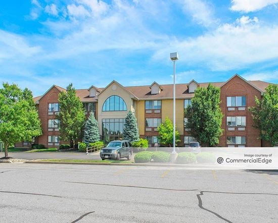 The Perfect Small Office - 7577 Central Parke Blvd