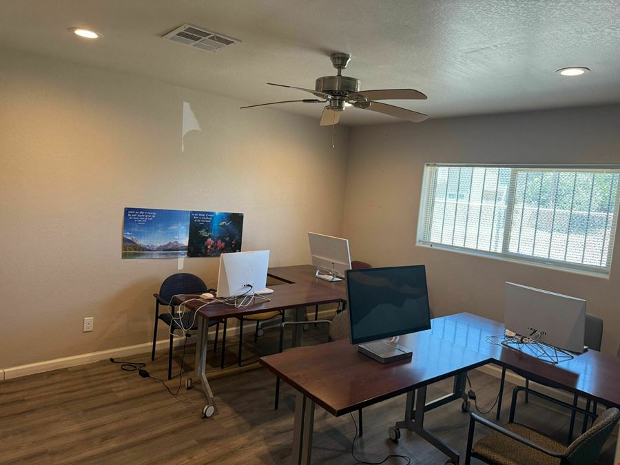 Freestanding Office Building | 4250 N 19th Ave