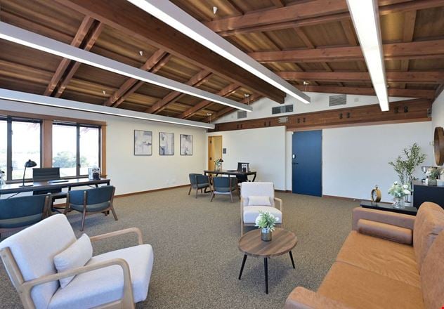851 Irwin St | 29,923 SF | Office Building