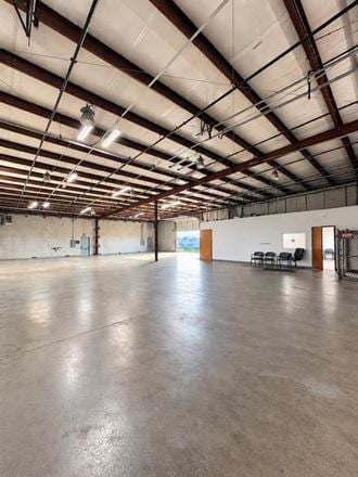Eagle Drive Business Warehouse Center