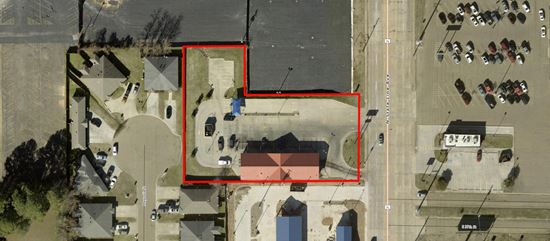 Former Zips Car Wash