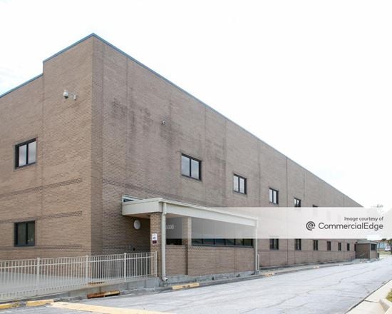Rosana Square - 7600-7824 West 119th Street