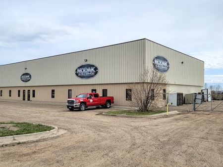 ±10,000 SF Shop & Office | ±1.8 to ±4.5 Acre Fenced & Stabilized Yard - Williston