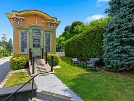 21 Furnace St