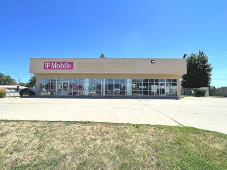Retail space for Rent at 812 A Ave. W. in Oskaloosa