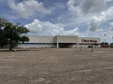 Photo of commercial space at 999 Broadway Drive in Hattiesburg