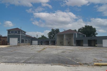 Photo of commercial space at 565 E 170th Street in South Holland