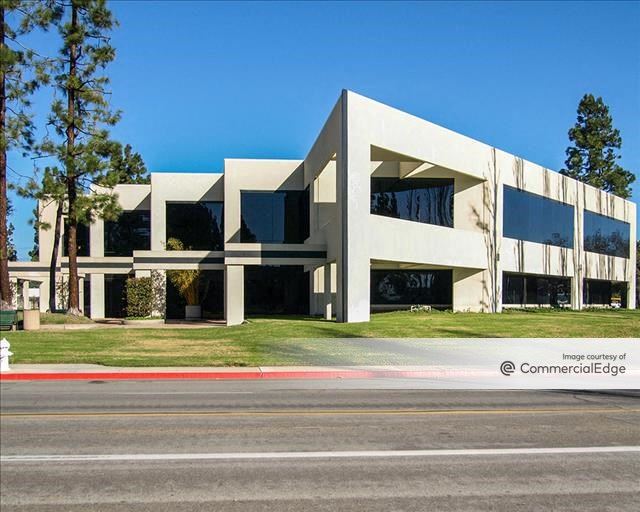 Harbor Gateway Business Center - 3565 South Harbor Blvd
