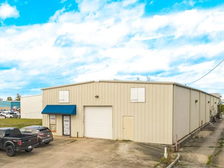 ±5,500 SF Office Warehouse on Cloverland for Sublease - Baton Rouge