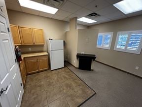 Clean office condo space in Osprey, FL with lots of parking