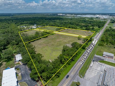 Photo of commercial space at 5637 Recker Highway in Winter Haven