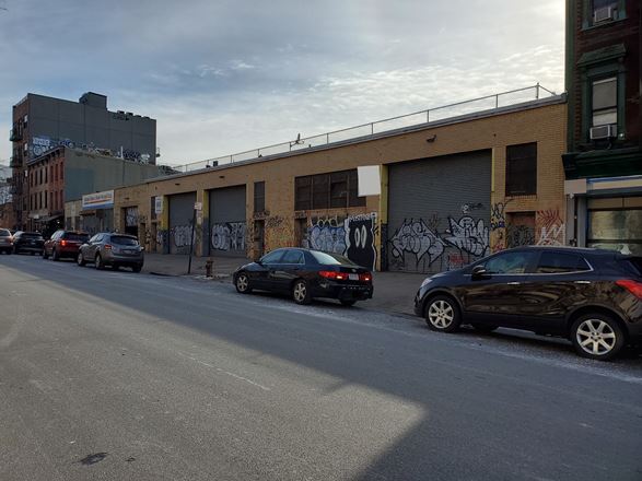172 Montrose Ave