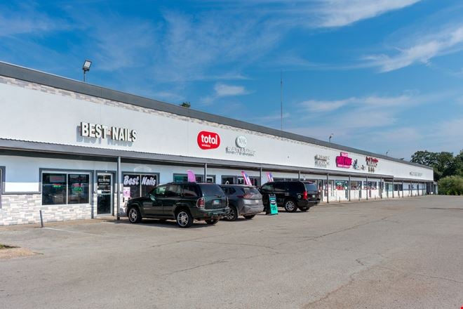 Villa Maria Shopping Center